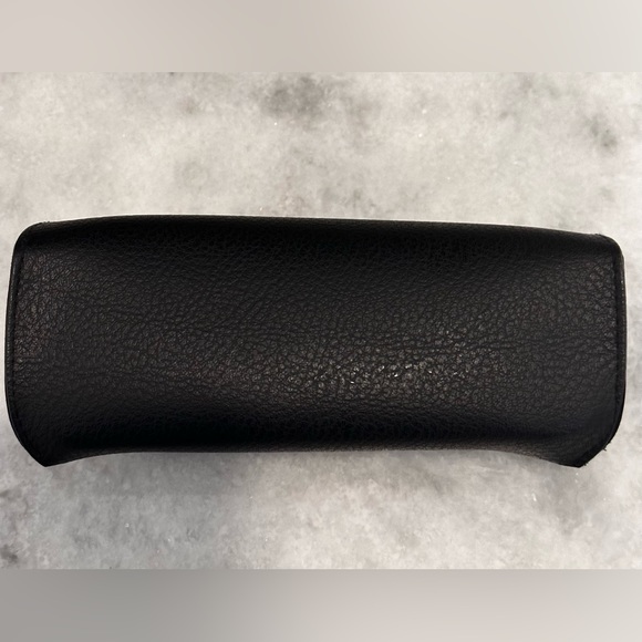 Ray Ban Case - Like New - Picture 6 of 6